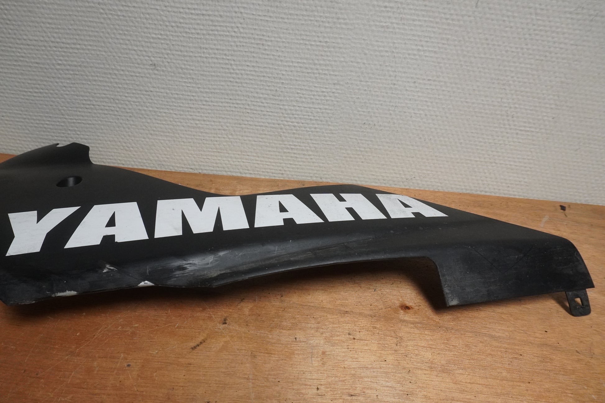 Höger sida på Magkåpa från en Yamaha YZF 1000 R1 -2003 motorcykel.