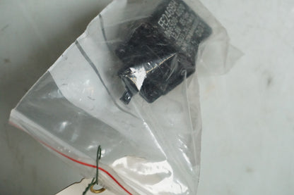 przekaźnik kierunkowskazów