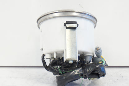 Höger sida på Hastighetsmätare från en Suzuki LS 650 -1998 motorcykel.