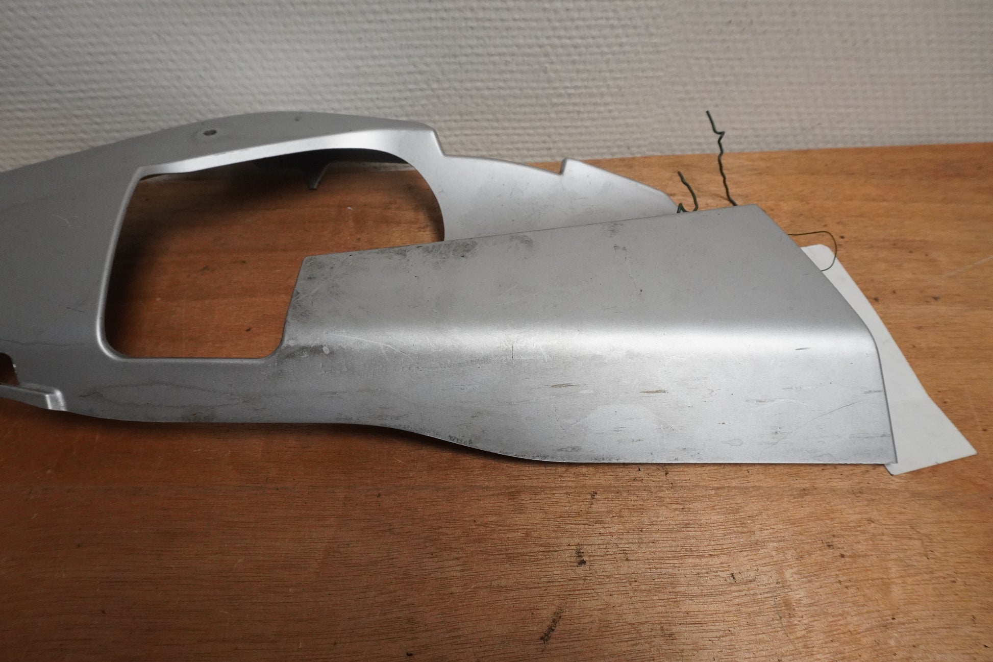 Höger sida på Magkåpa från en Yamaha YZF-R 125 -2015 motorcykel.