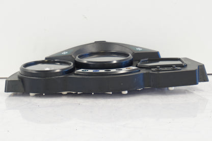 Baksidan på Instrumentpanel från en Yamaha FJR 1300 -2002 motorcykel.