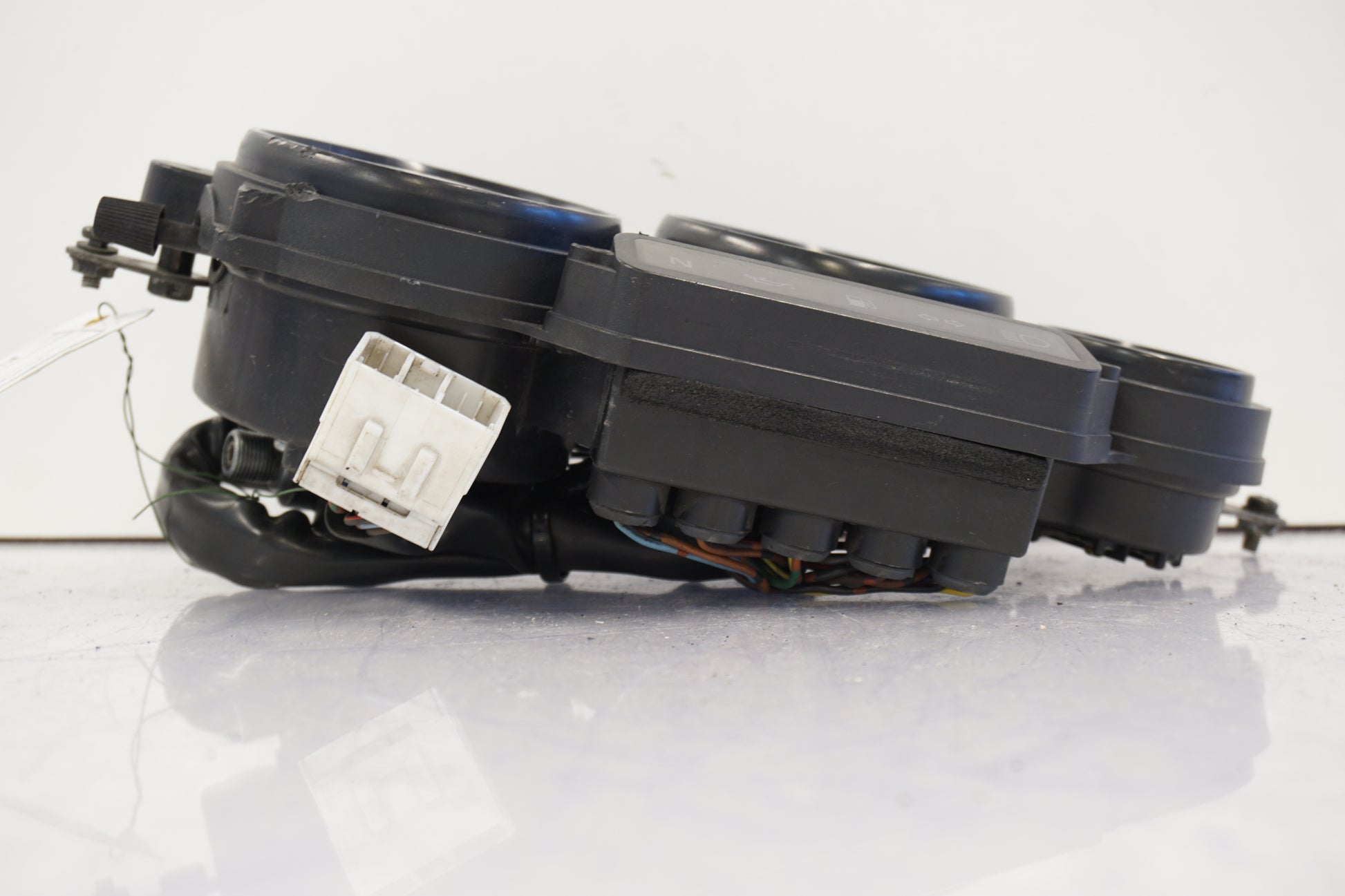 Baksidan på Instrumentpanel från en Yamaha YZF 600 R -1997 motorcykel.