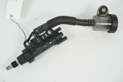 Brake master cylinder