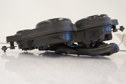 Vänster sida på Instrumentpanel från en Yamaha YZF 600 R -1997 motorcykel.