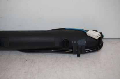 Baksidan på Bensintankgivare från en Triumph Tiger -2012 motorcykel.