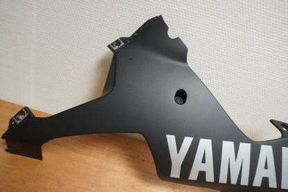 Framsidan på Magkåpa från en Yamaha YZF 1000 R1 -2002 motorcykel.