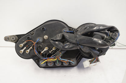 Snett nerifrån på Instrumentpanel från en Yamaha YZF 600 R -1997 motorcykel.