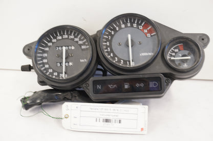 Framsidan på Instrumentpanel från en Yamaha YZF 600 R -1996 motorcykel.