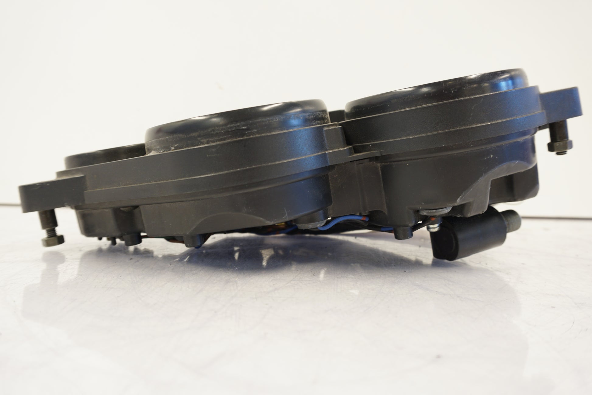 Vänster sida på Instrumentpanel från en Yamaha YZF 600 R -1996 motorcykel.