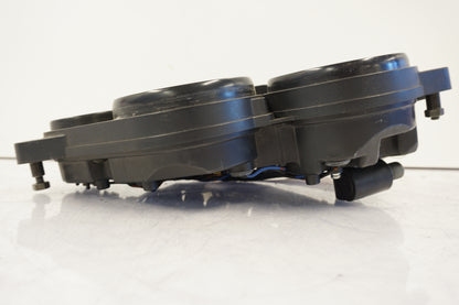 Vänster sida på Instrumentpanel från en Yamaha YZF 600 R -1996 motorcykel.