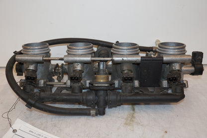 Baksidan på Spjällhus från en BMW K 1200 S -2006 motorcykel.