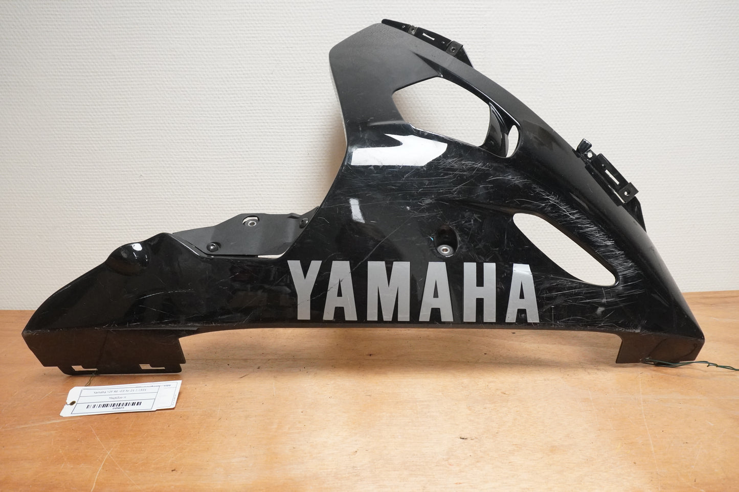 Framsidan på Magkåpa från en Yamaha YZF R6 -2003 motorcykel.