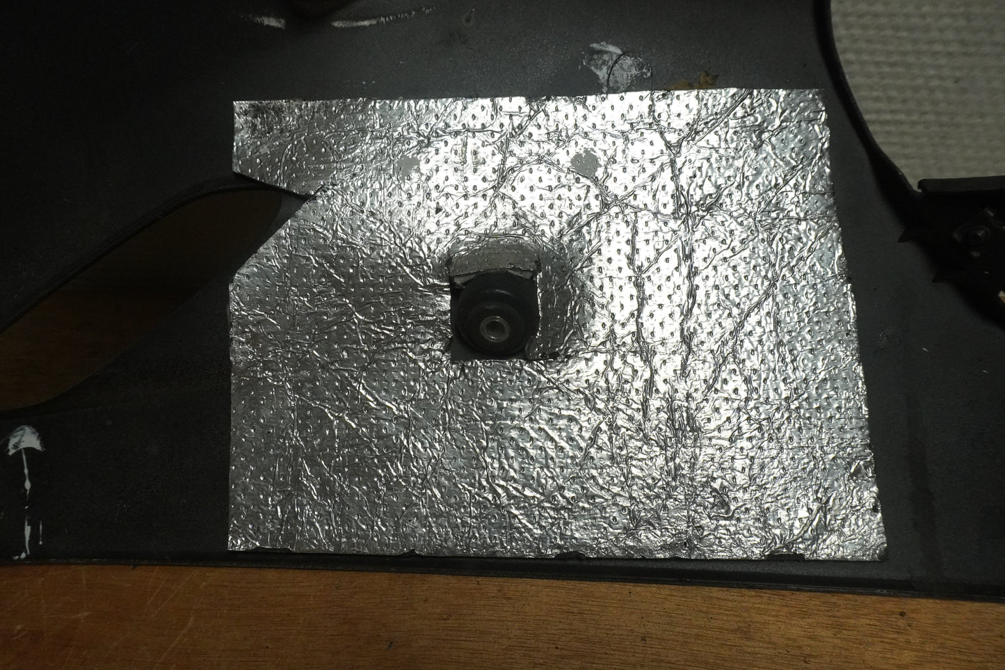 Vänster sida på Magkåpa från en Yamaha YZF R6 -2003 motorcykel.