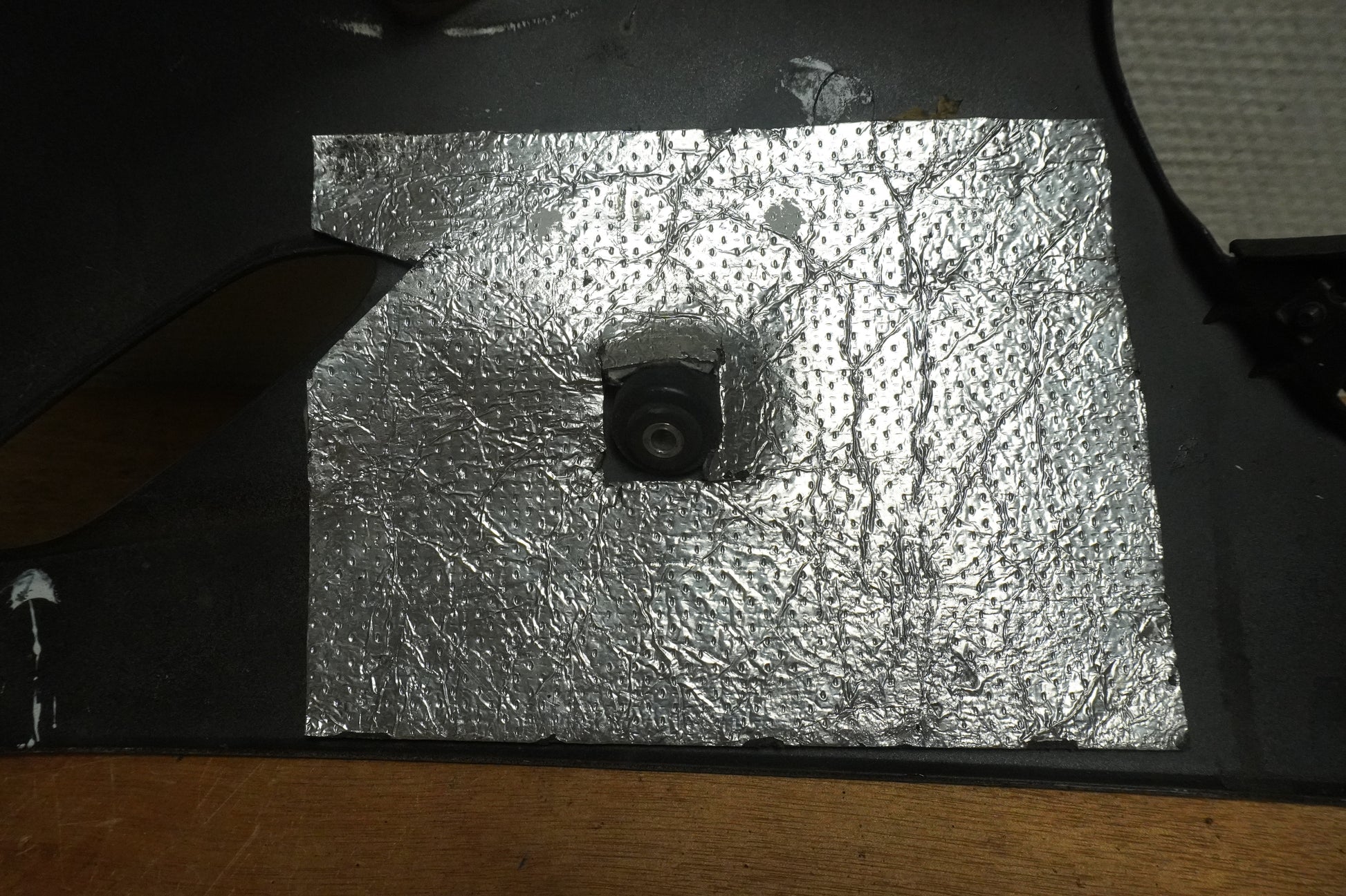 Vänster sida på Magkåpa från en Yamaha YZF R6 -2003 motorcykel.