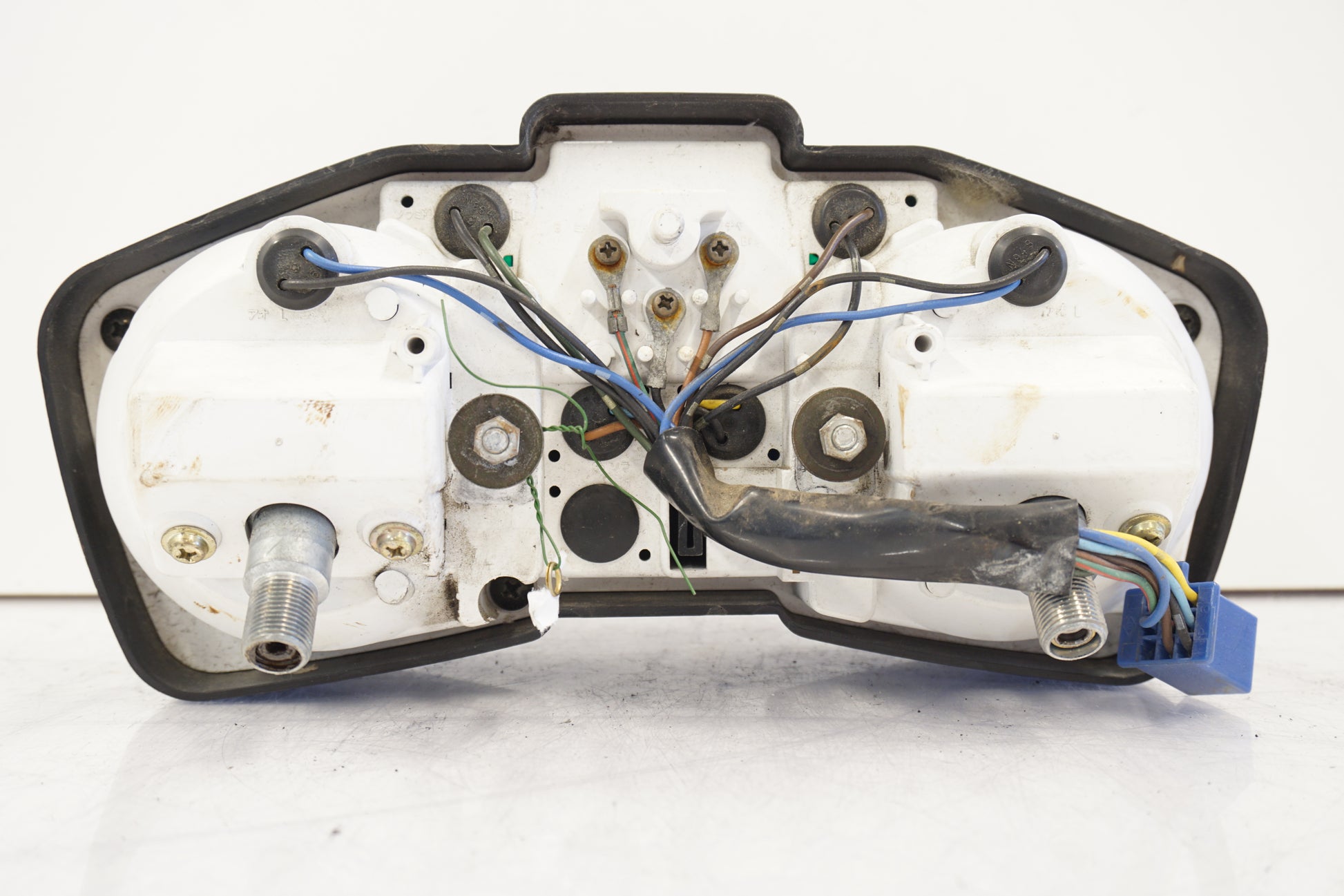 Snett nerifrån på Instrumentpanel från en Yamaha XTZ 660 -1992 motorcykel.