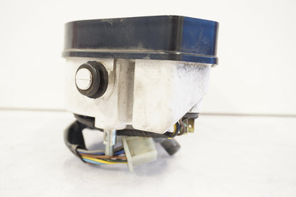 Snett uppifrån på Instrumentpanel från en Yamaha XTZ 750 -1992 motorcykel.