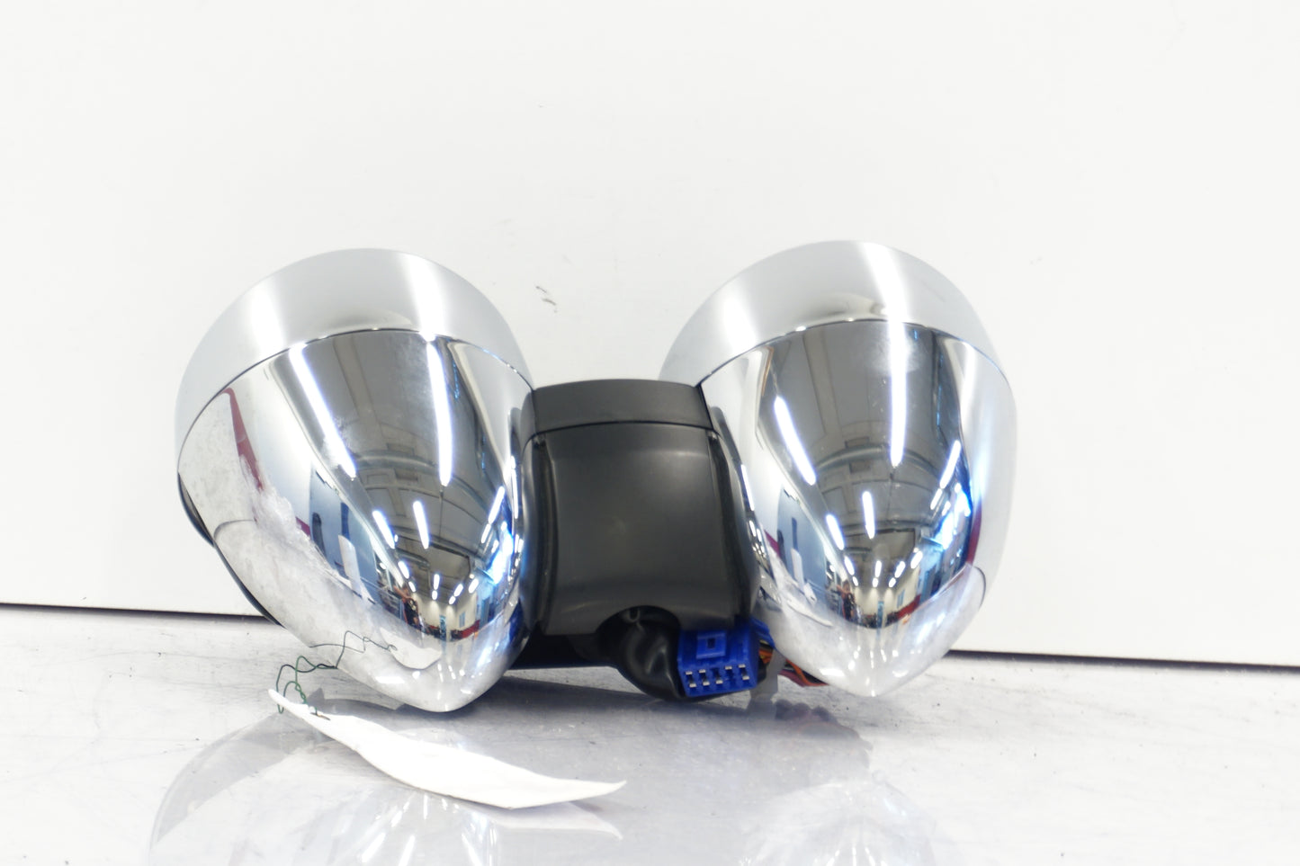 Vänster sida på Instrumentpanel från en Suzuki GSF 600 -2000 motorcykel.