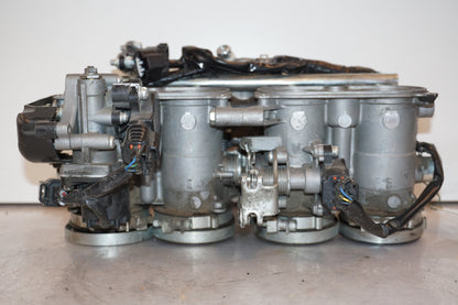 Baksidan på Spjällhus från en Yamaha FZ1-SA -2008 motorcykel.