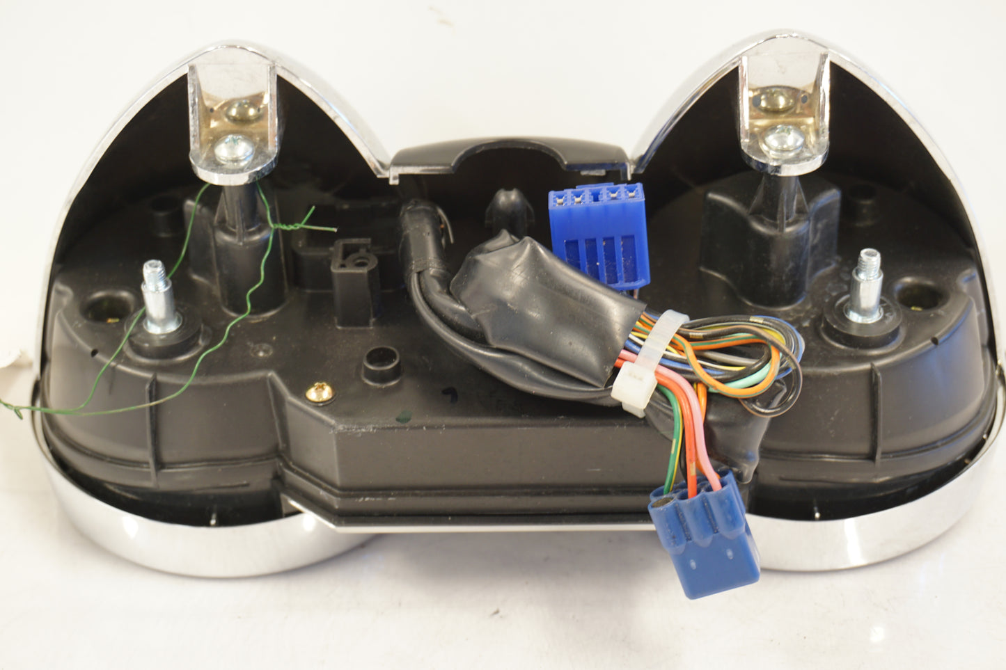 Snett nerifrån på Instrumentpanel från en Suzuki GSF 600 -2000 motorcykel.