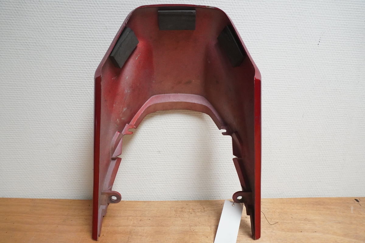 Vänster sida på Bakvinge från en Yamaha XJ 900 -1983 motorcykel.