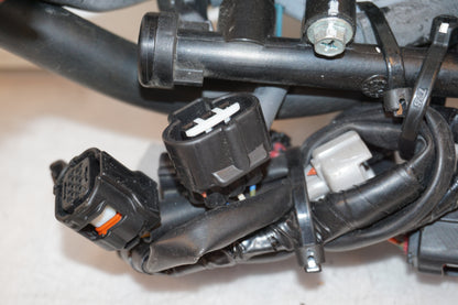 Snett uppifrån på Spjällhus från en Yamaha MT-07 -2014 motorcykel.