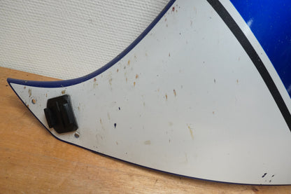 Baksidan på Sidkåpa från en Yamaha YZF 1000 R1 -2010 motorcykel.