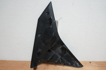 Höger sida på Sidkåpa från en Yamaha MT-09 Tracer -2016 motorcykel.