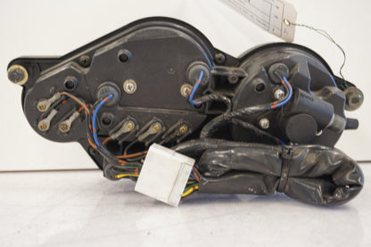 Snett nerifrån på Instrumentpanel från en Yamaha YZF 1000 R -1997 motorcykel.