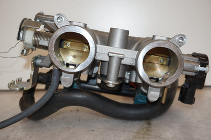 Snett uppifrån på Spjällhus från en Yamaha MT-07 -2014 motorcykel.