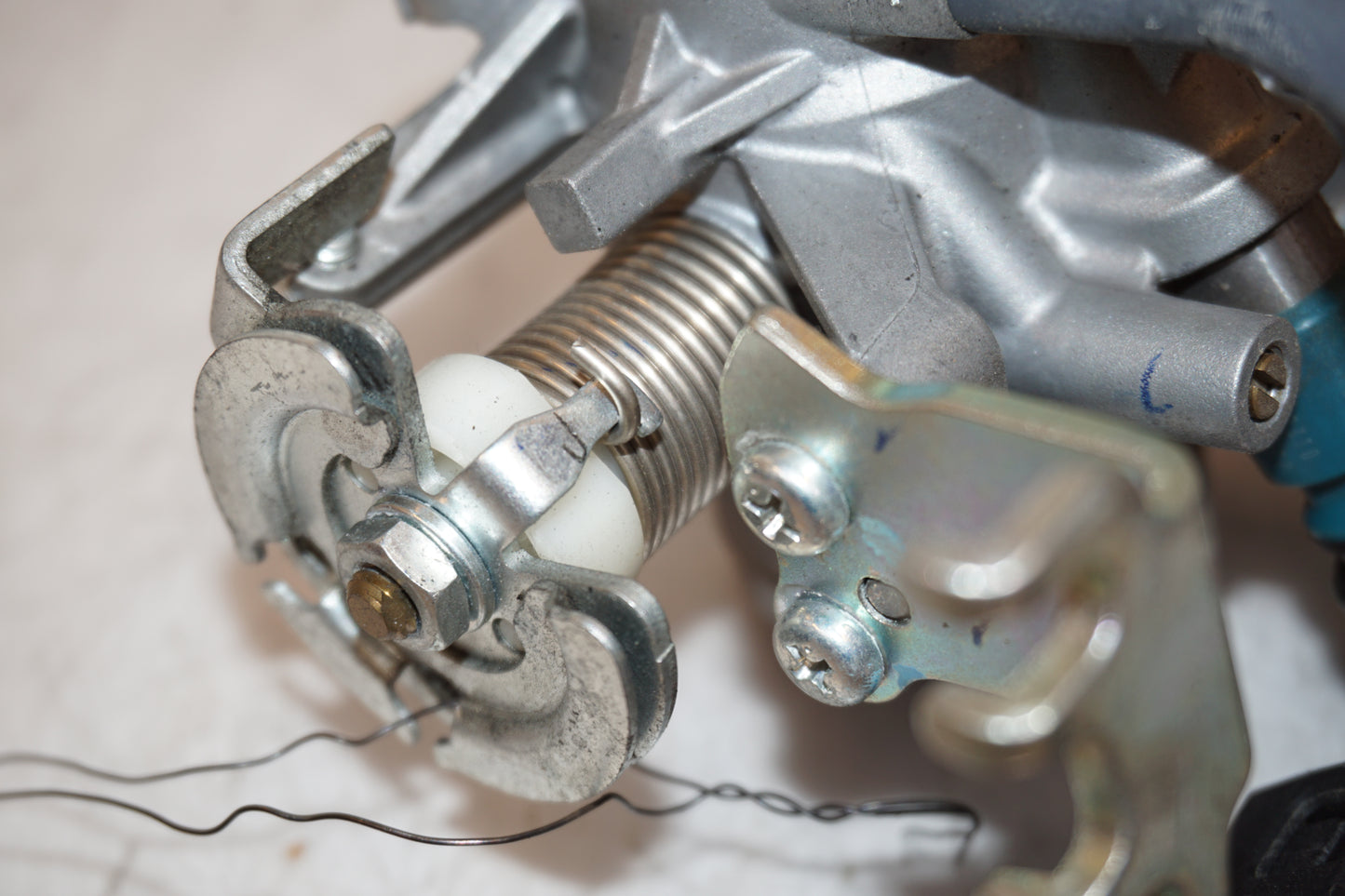 Extrabild2 på Spjällhus från en Yamaha MT-07 -2014 motorcykel.