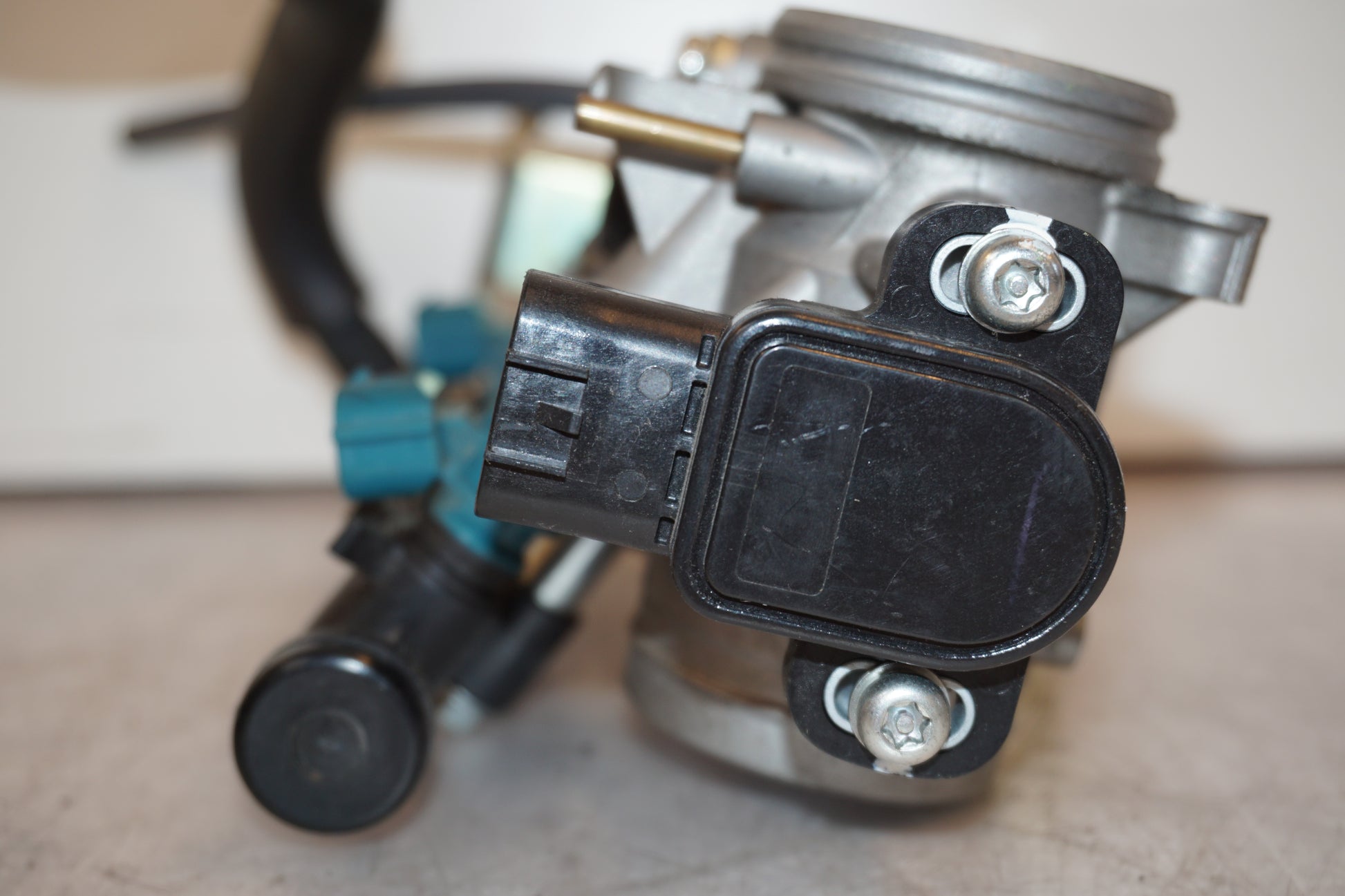 Extrabild3 på Spjällhus från en Yamaha MT-07 -2014 motorcykel.