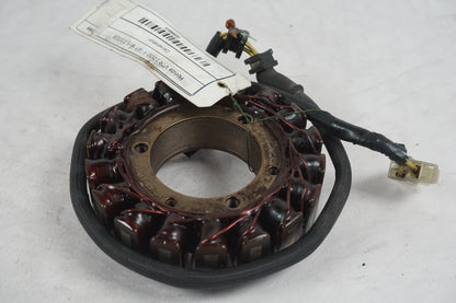 Framsidan på Generator från en Honda VTR 1000 F -1997 motorcykel.