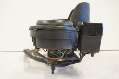 Höger sida på Instrumentpanel från en Yamaha FZ 750 -1986 motorcykel.