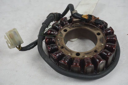 Vänster sida på Generator från en Honda VTR 1000 F -1997 motorcykel.