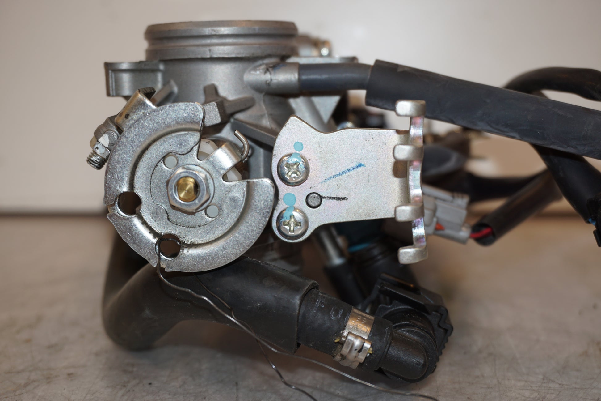 Extrabild3 på Spjällhus från en Yamaha MT-07 Tracer -2016 motorcykel.