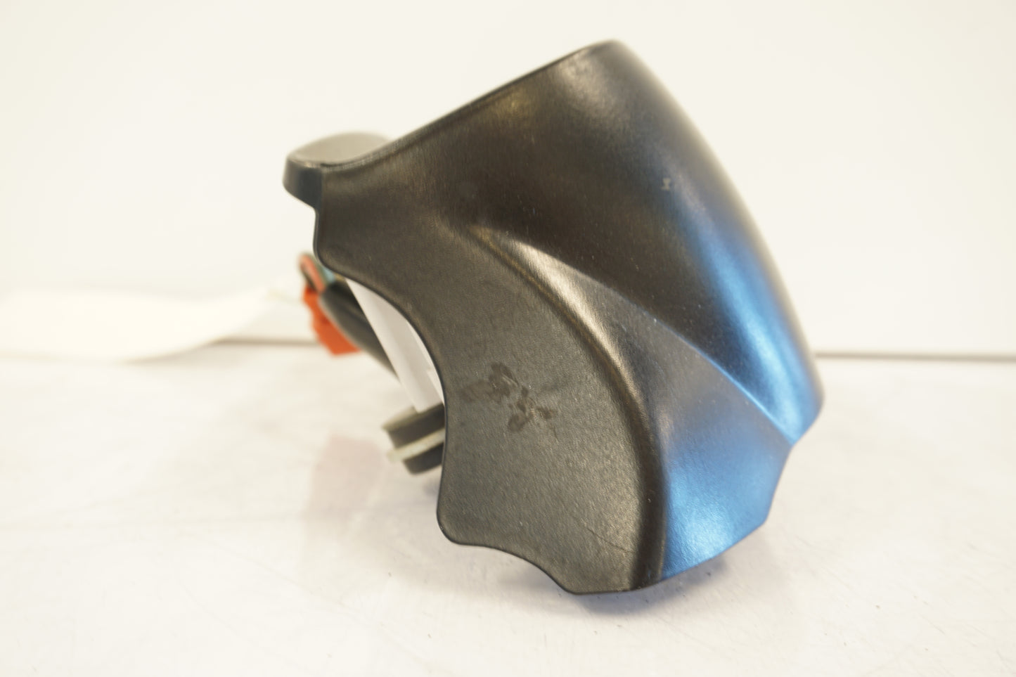 Höger sida på Instrumentkonsoll från en Yamaha V-MAX 1200 -2001 motorcykel.