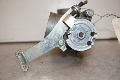 Snett nerifrån på Spjällhus från en Yamaha MT-01 -2009 motorcykel.