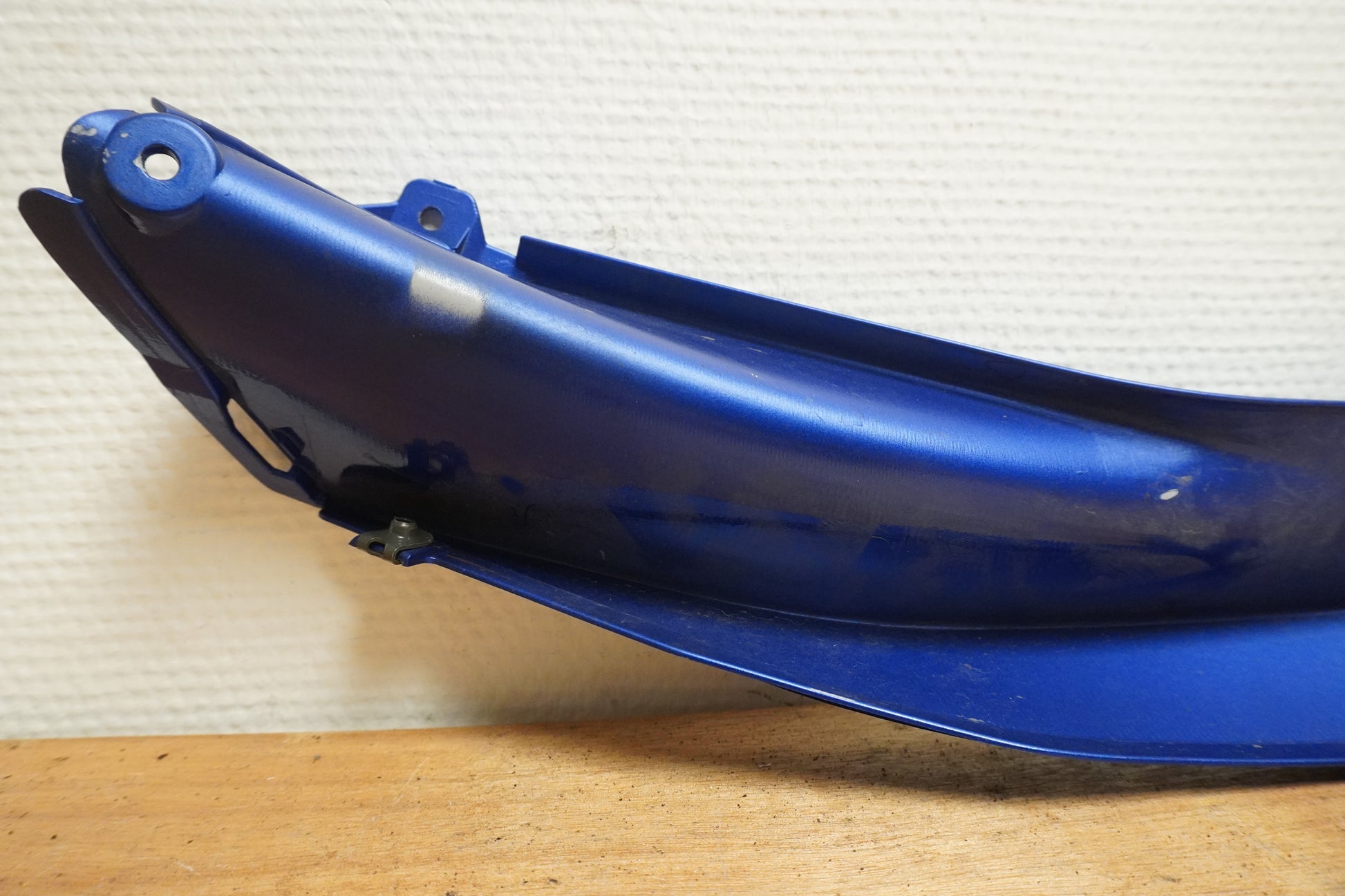 Extrabild6 på Sidkåpa från en Yamaha YZF R6 -2006 motorcykel.