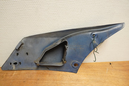 Höger sida på Sidkåpa från en Yamaha FJ 1200 -1986 motorcykel.