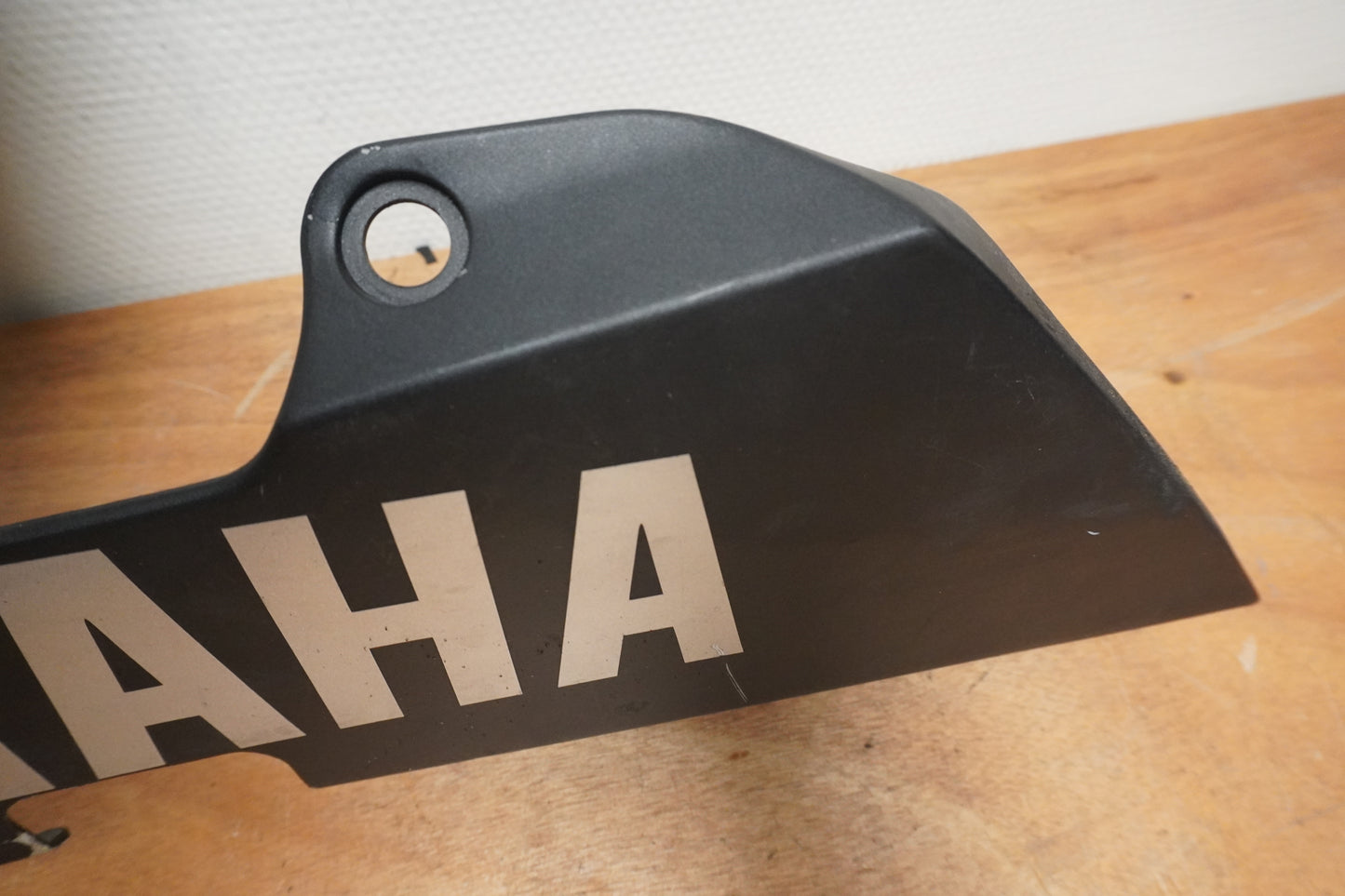 Höger sida på Magkåpa från en Yamaha YZF R6 -1999 motorcykel.