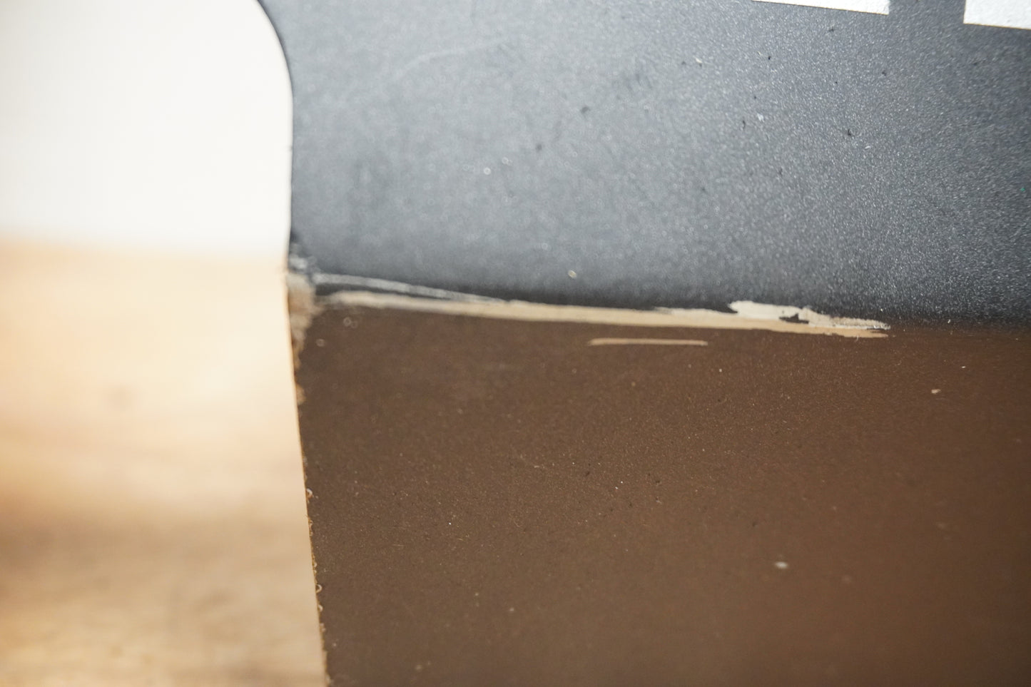 Snett nerifrån på Magkåpa från en Yamaha YZF R6 -1999 motorcykel.