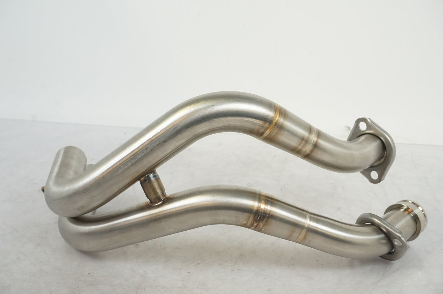 Sistema di scarico sportivo