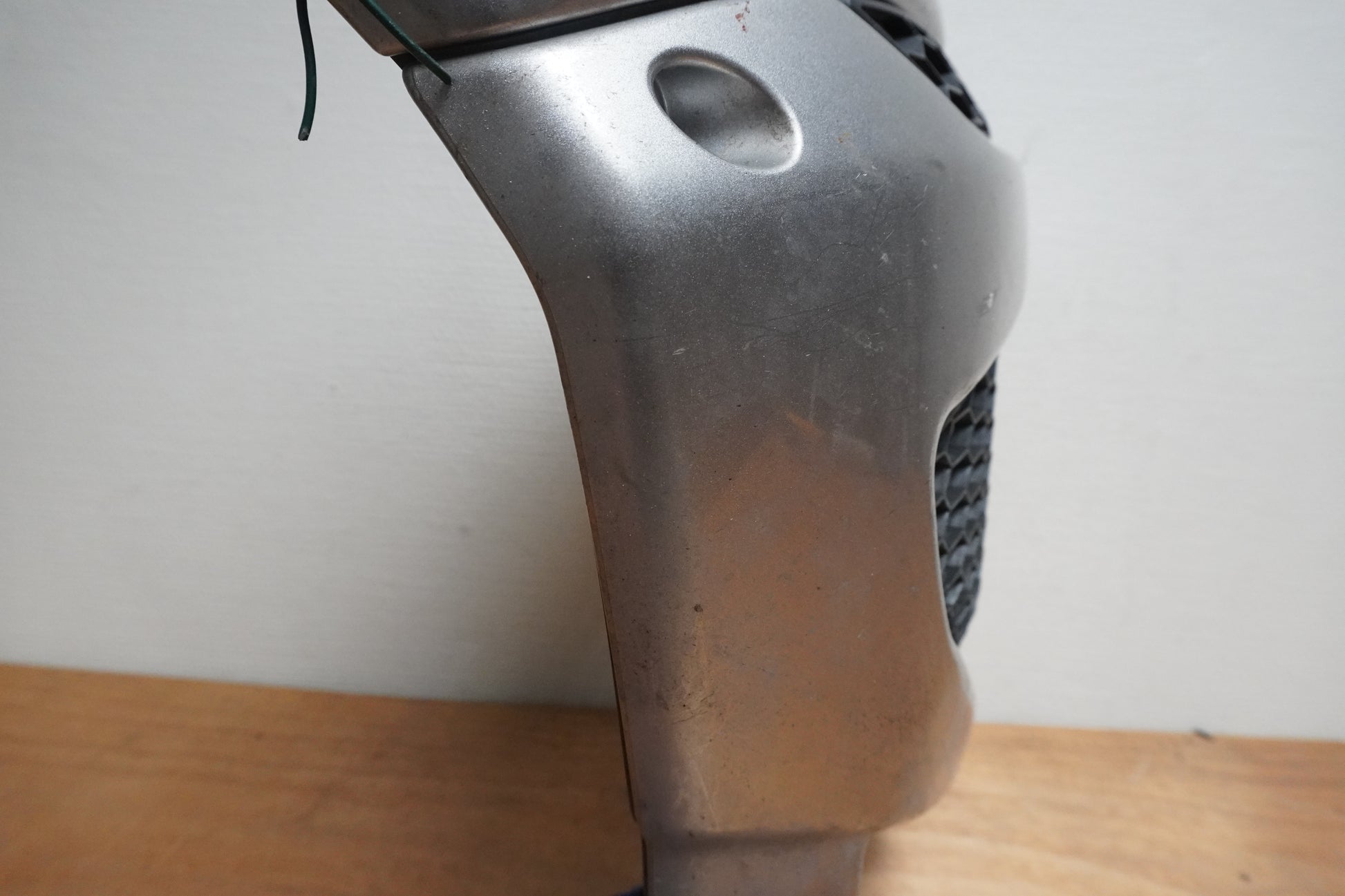 Extrabild1 på Sidkåpa från en Yamaha XT 1200 Z -2011 motorcykel.