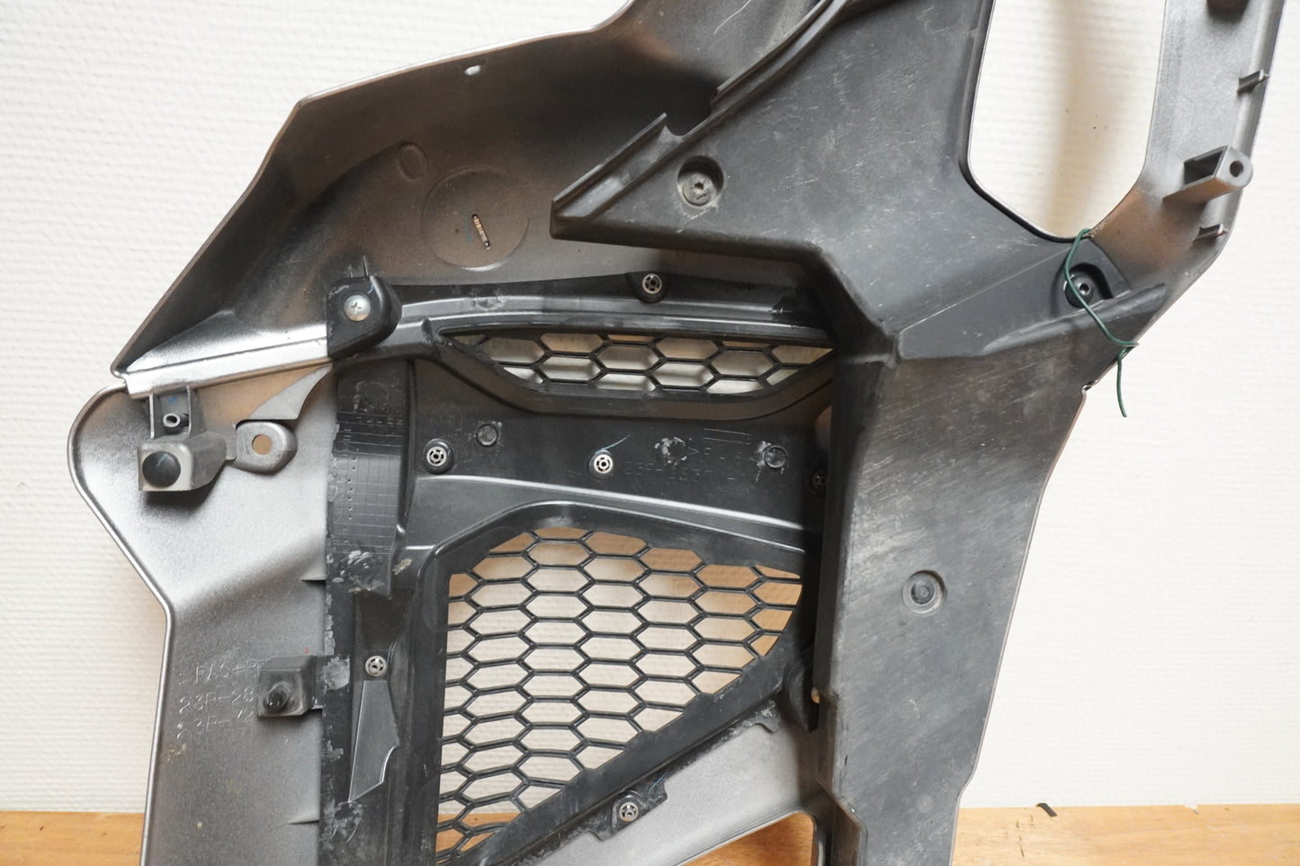 Extrabild3 på Sidkåpa från en Yamaha XT 1200 Z -2011 motorcykel.