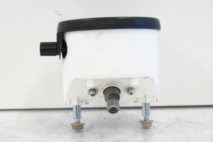 Baksidan på Hastighetsmätare från en BMW R 1100 GS -1998 motorcykel.