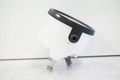 Snett uppifrån på Hastighetsmätare från en BMW R 1100 GS -1998 motorcykel.