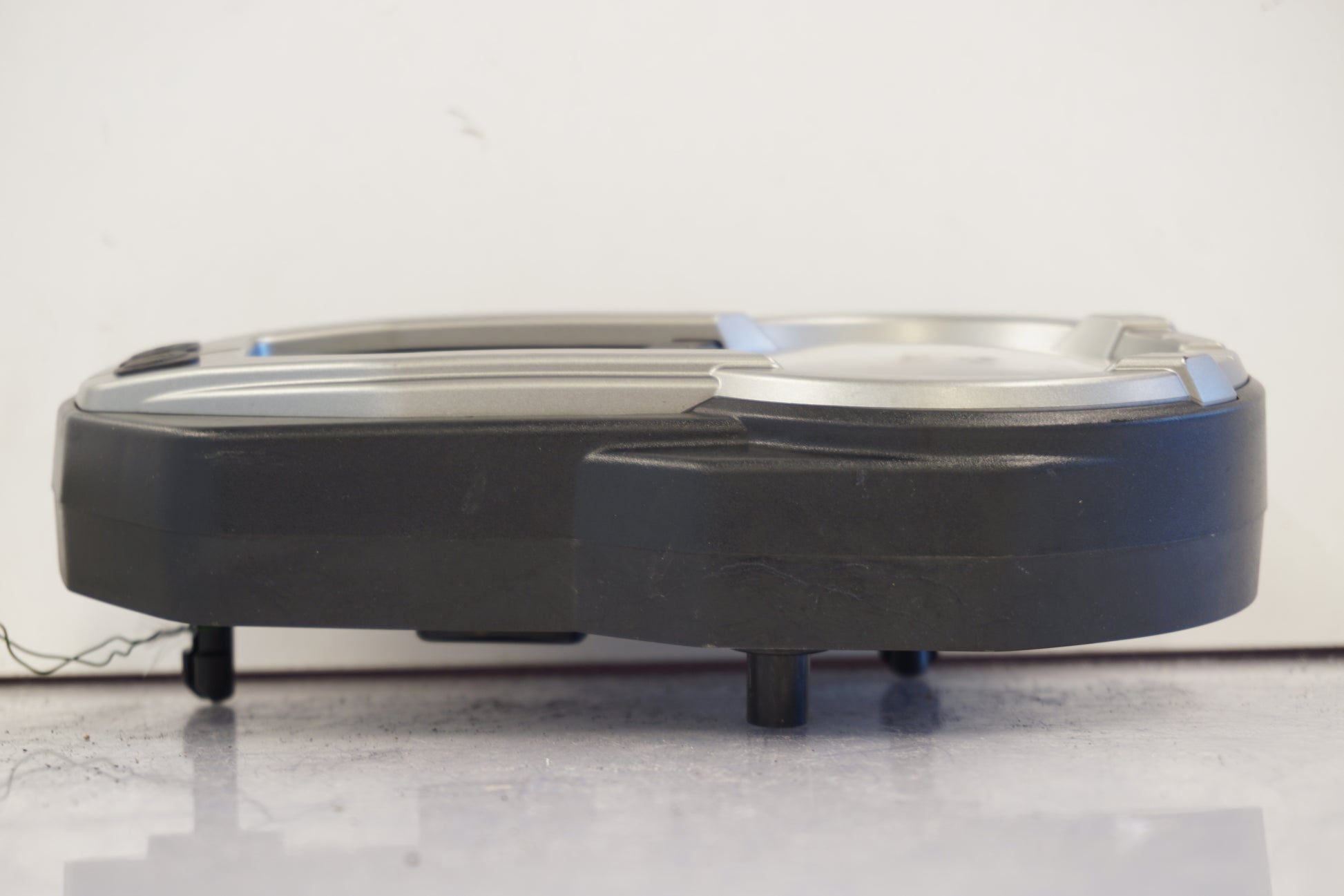 Baksidan på Instrumentpanel från en Triumph Tiger -2012 motorcykel.