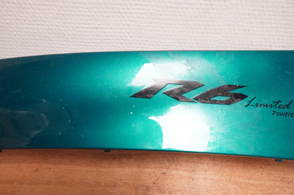 Baksidan på Sidkåpa från en Yamaha YZF R6 -2007 motorcykel.