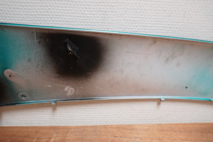 Snett nerifrån på Sidkåpa från en Yamaha YZF R6 -2007 motorcykel.