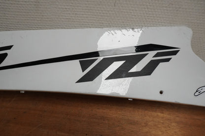 Baksidan på Sidkåpa från en Yamaha YZF R6 -2006 motorcykel.